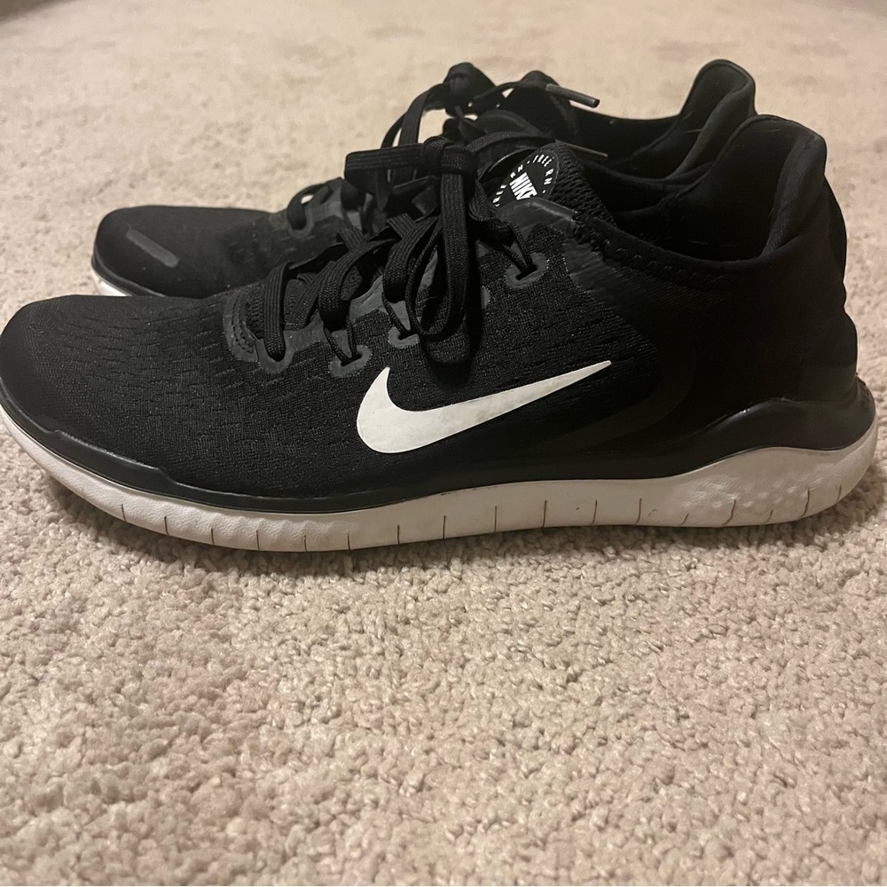 Nike Free RN Flyknit 2018 Black White Women’s Size 9.5 Running Shoes 942838-001